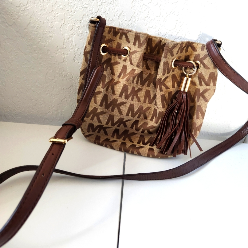 MICHAEL Michael Kors Medium Crossbody